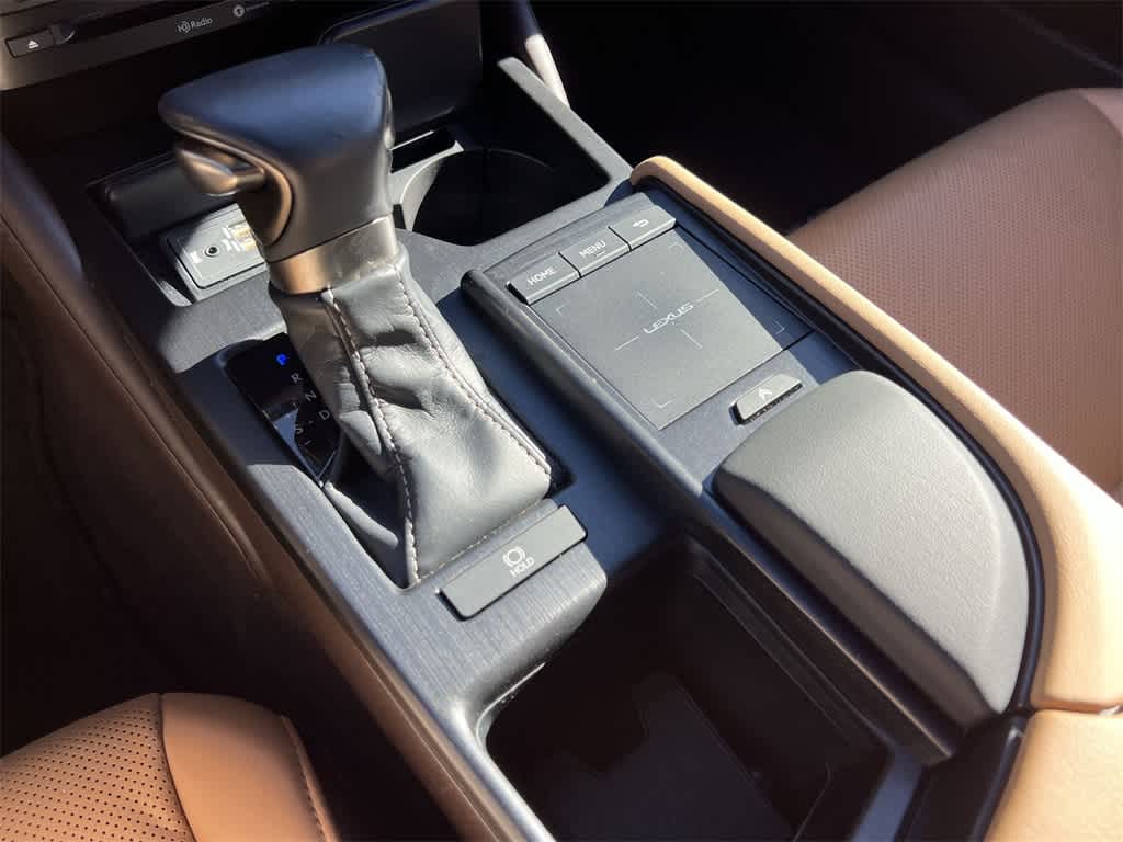 Thumbnail: 2019 Lexus ES - 25