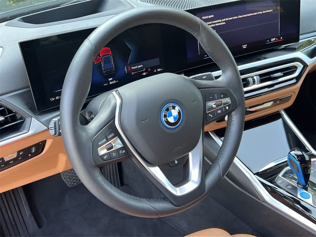 Thumbnail: 2023 BMW i4 - 23