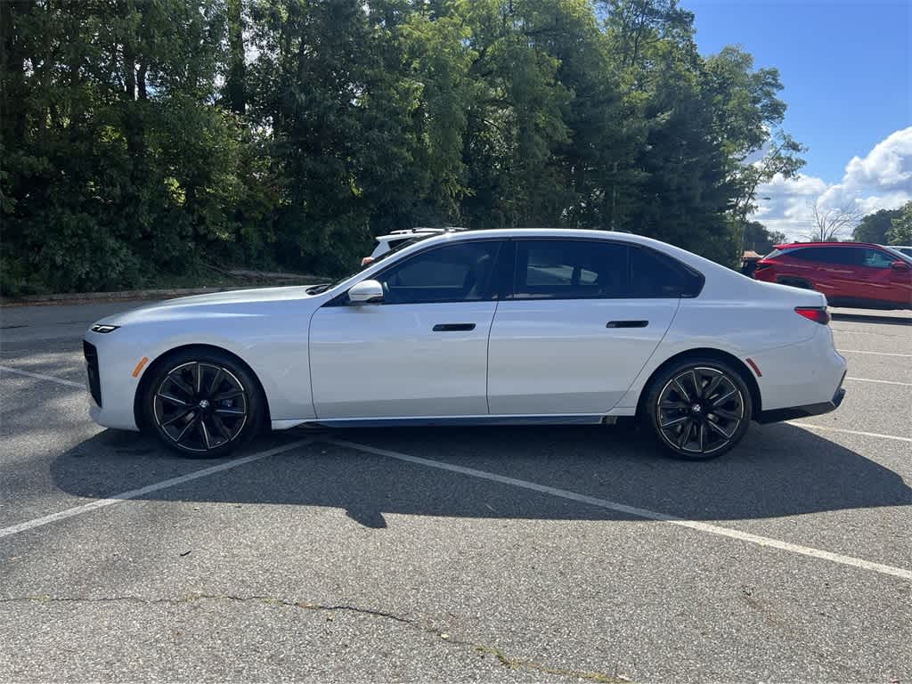 Thumbnail: 2023 BMW 7 Series - 11