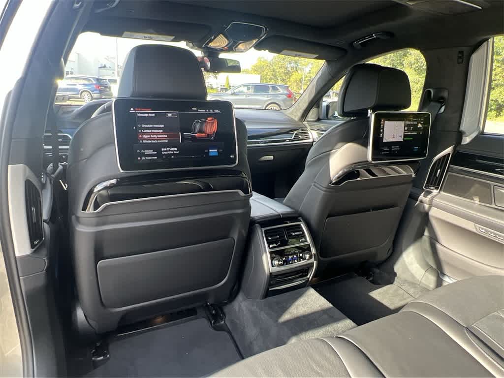 Thumbnail: 2022 BMW 7 Series - 20