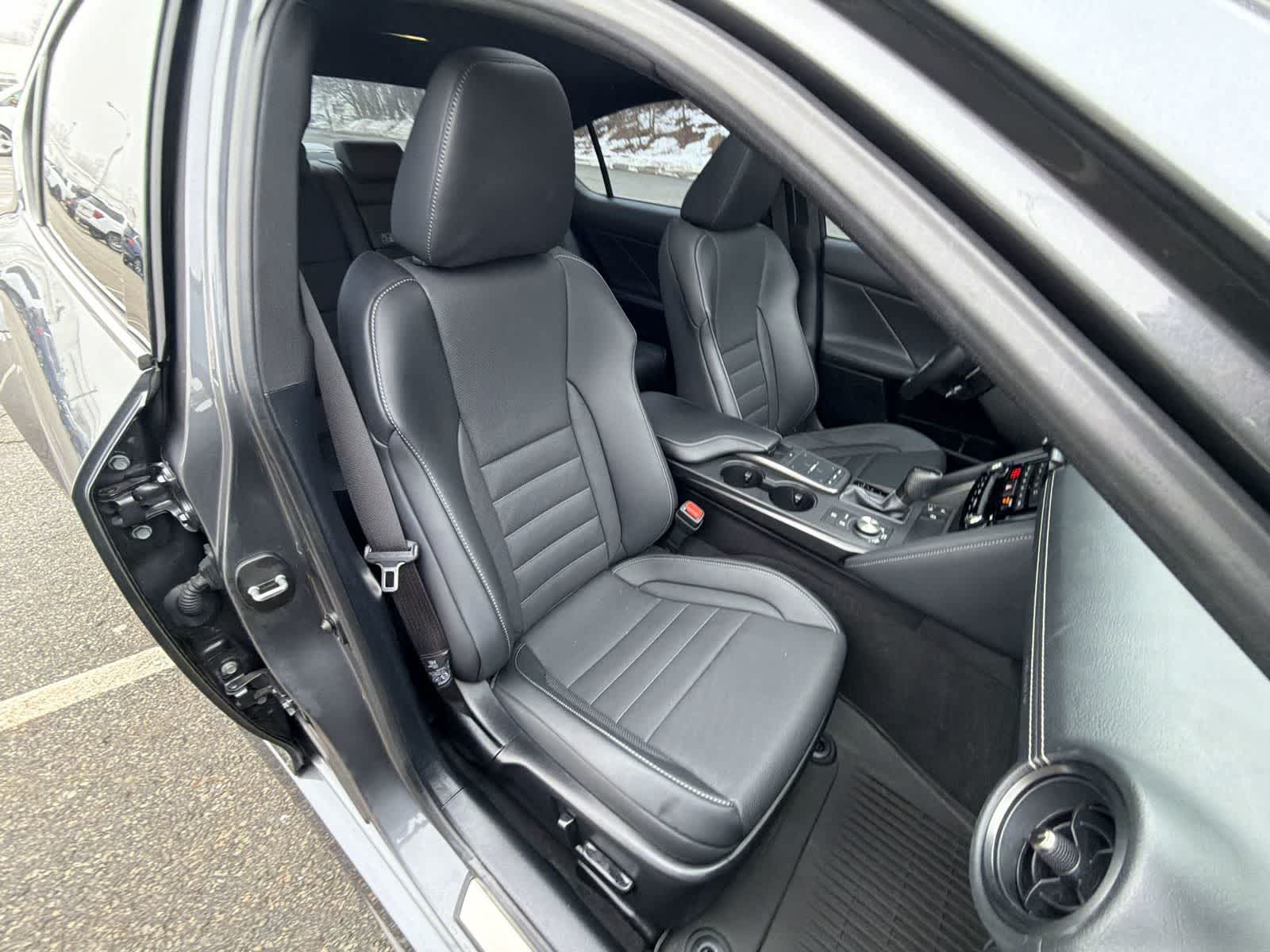 Thumbnail: 2023 Lexus IS - 22