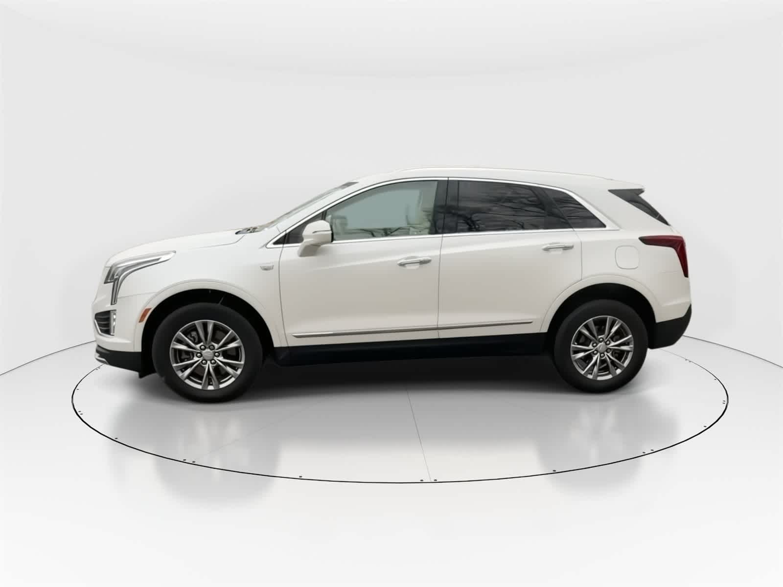 Thumbnail: 2022 Cadillac XT5 - 6