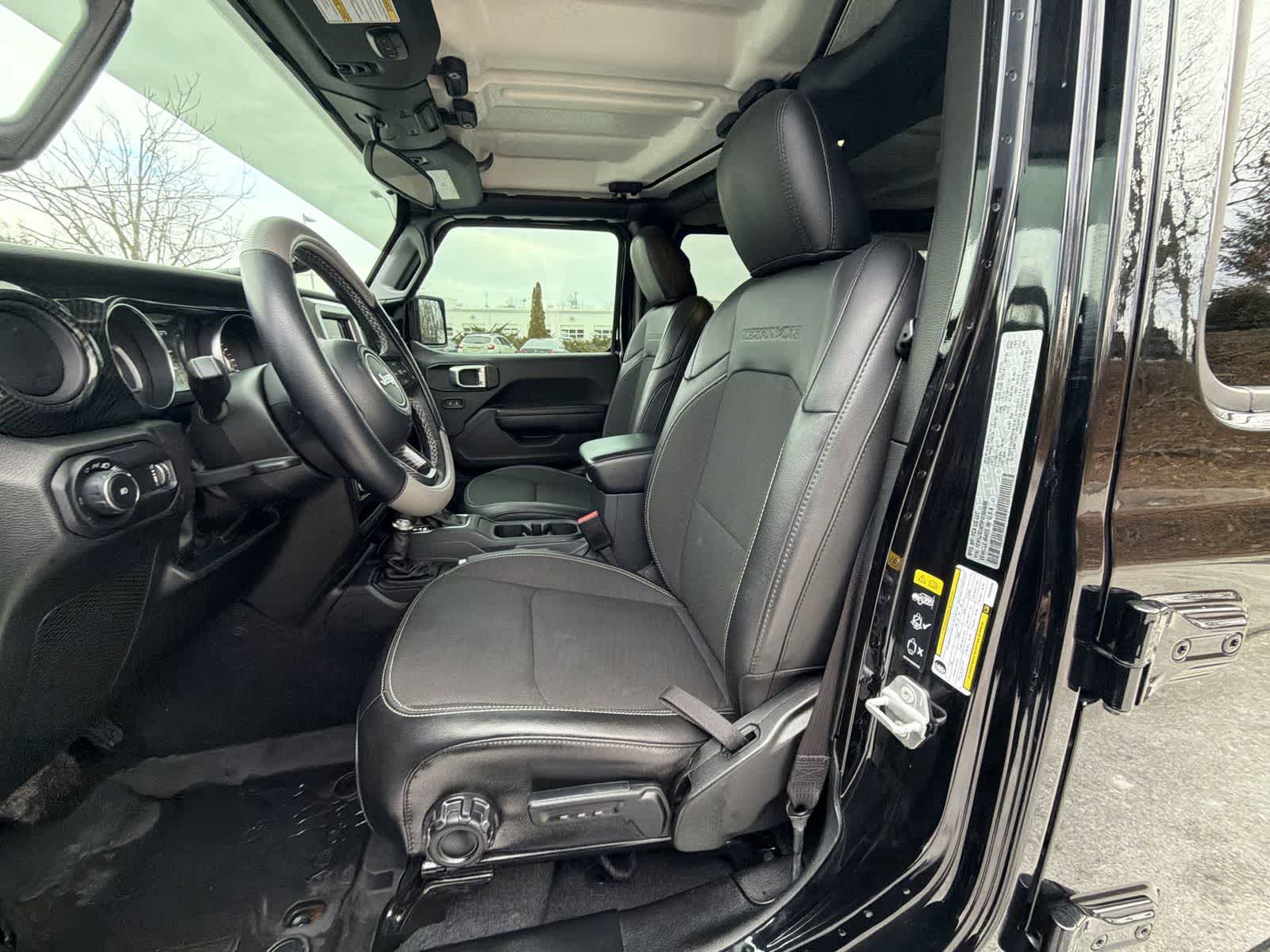 Thumbnail: 2023 Jeep Wrangler - 19
