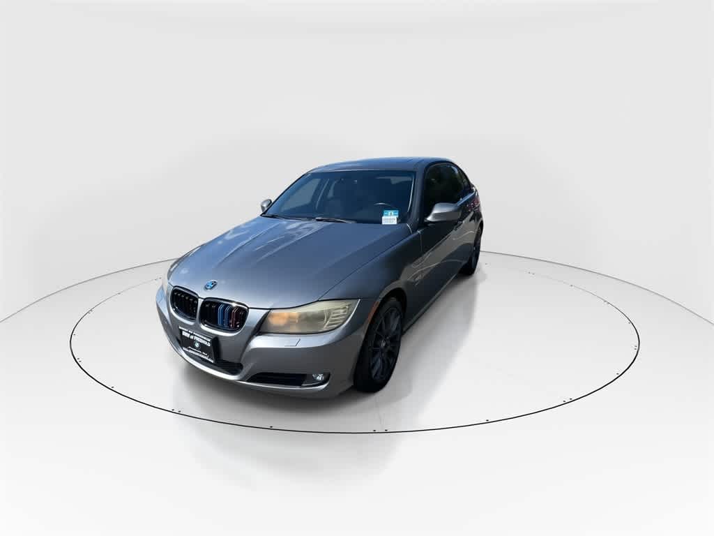 Thumbnail: 2011 BMW 3 Series - 4