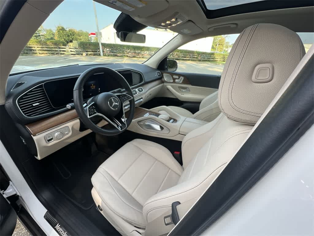 Thumbnail: 2025 Mercedes-Benz GLS - 10