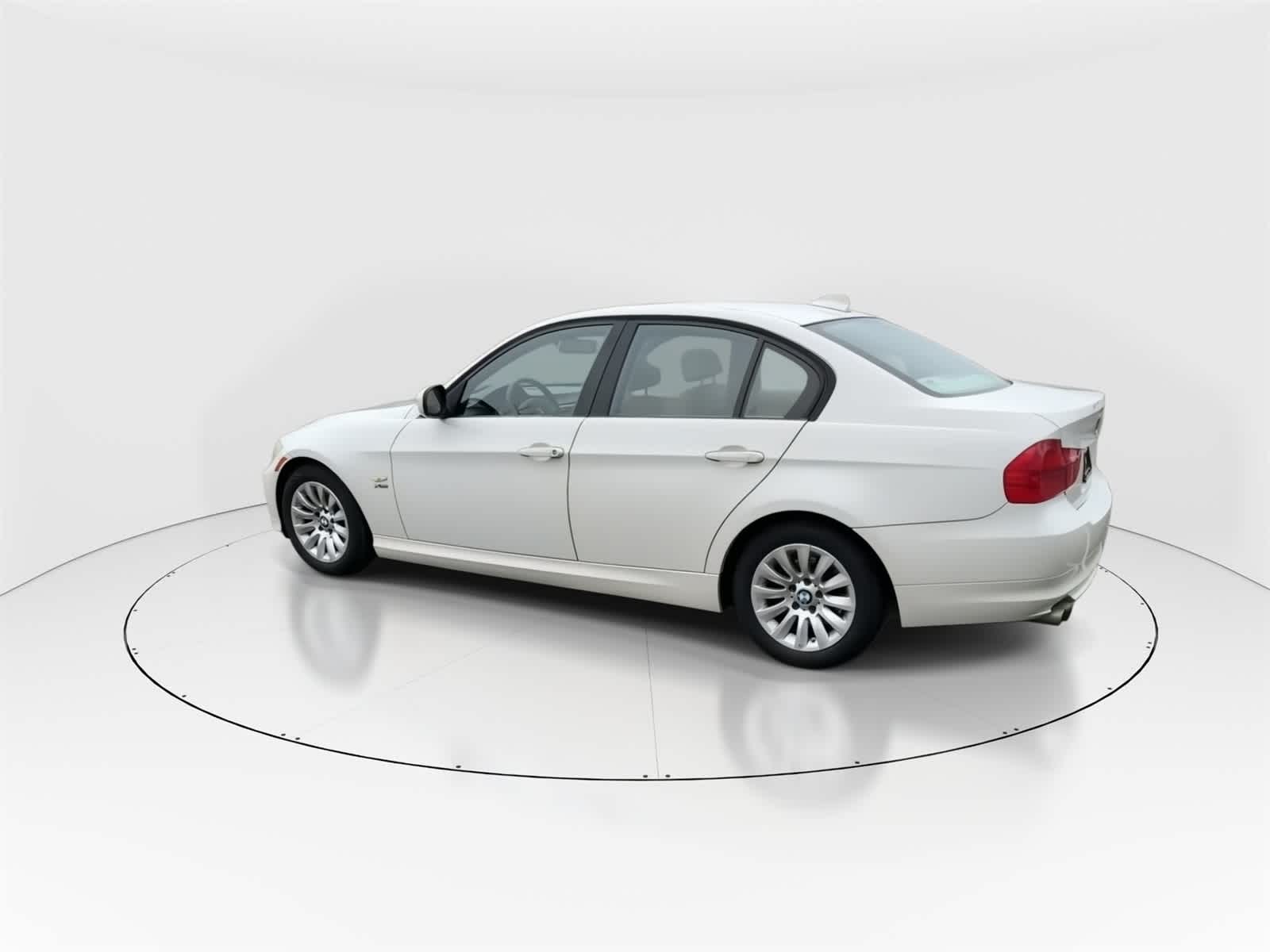 Thumbnail: 2009 BMW 3 Series - 7