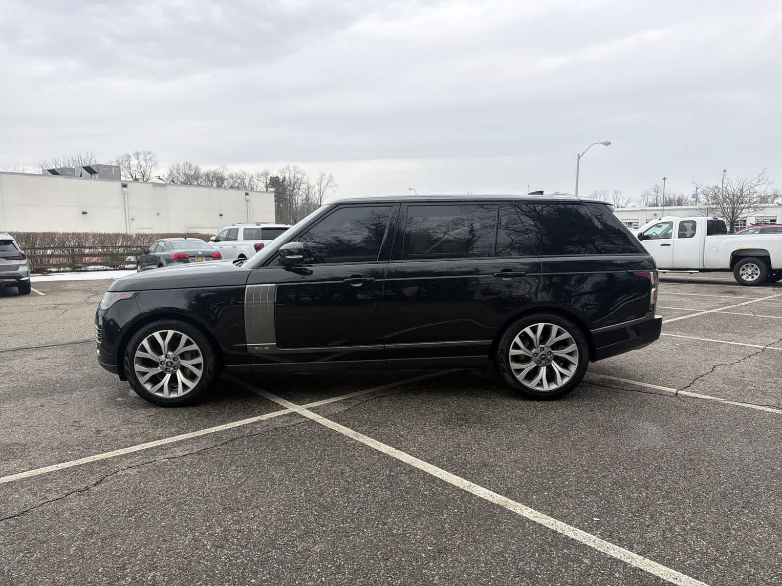 Thumbnail: 2018 Land Rover Range Rover - 11