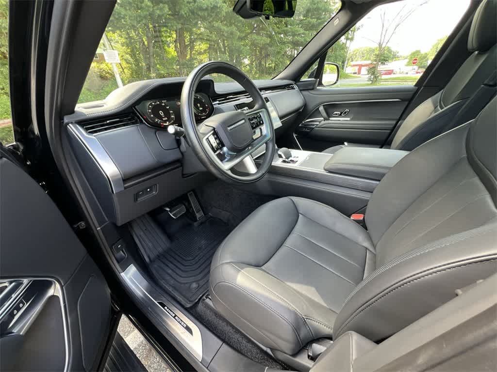 Thumbnail: 2025 Land Rover Range Rover - 10