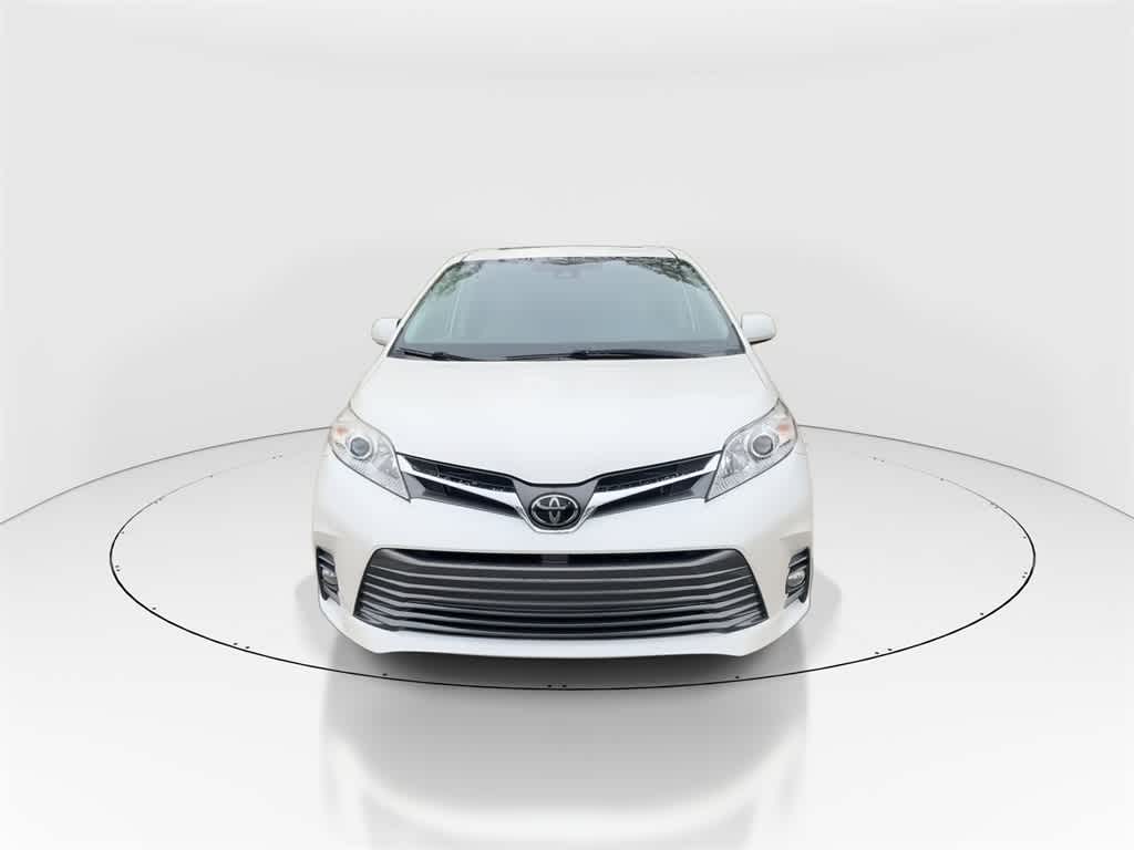 2019 Toyota Sienna XLE Premium 3