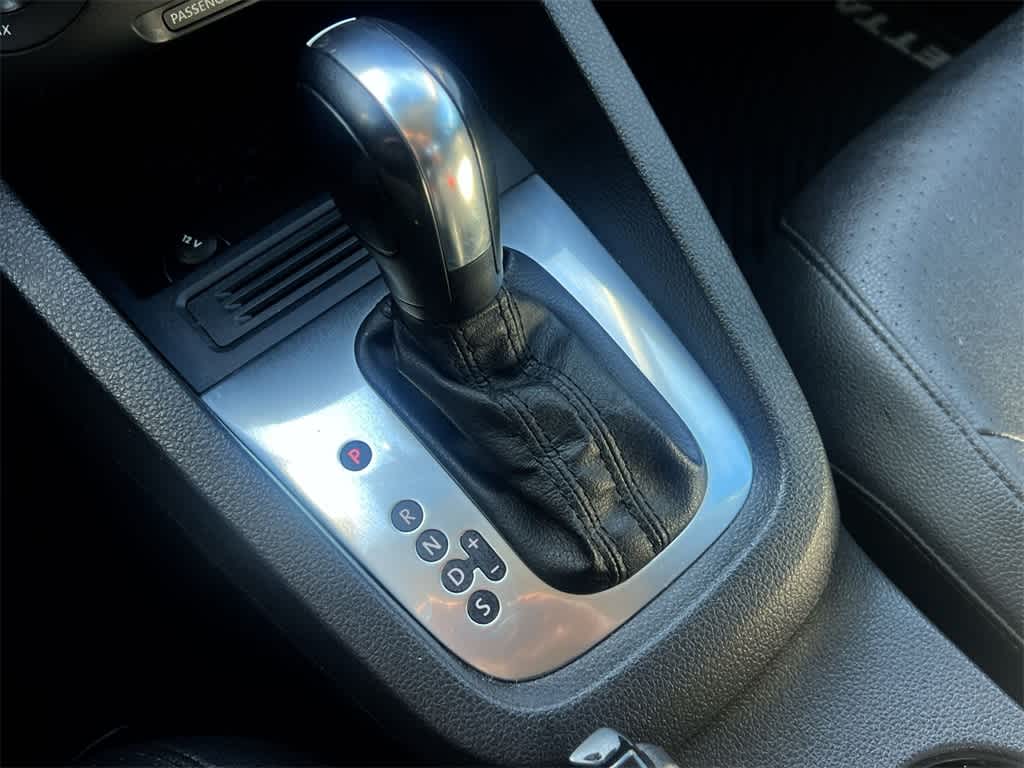 Thumbnail: 2014 Volkswagen Jetta - 25