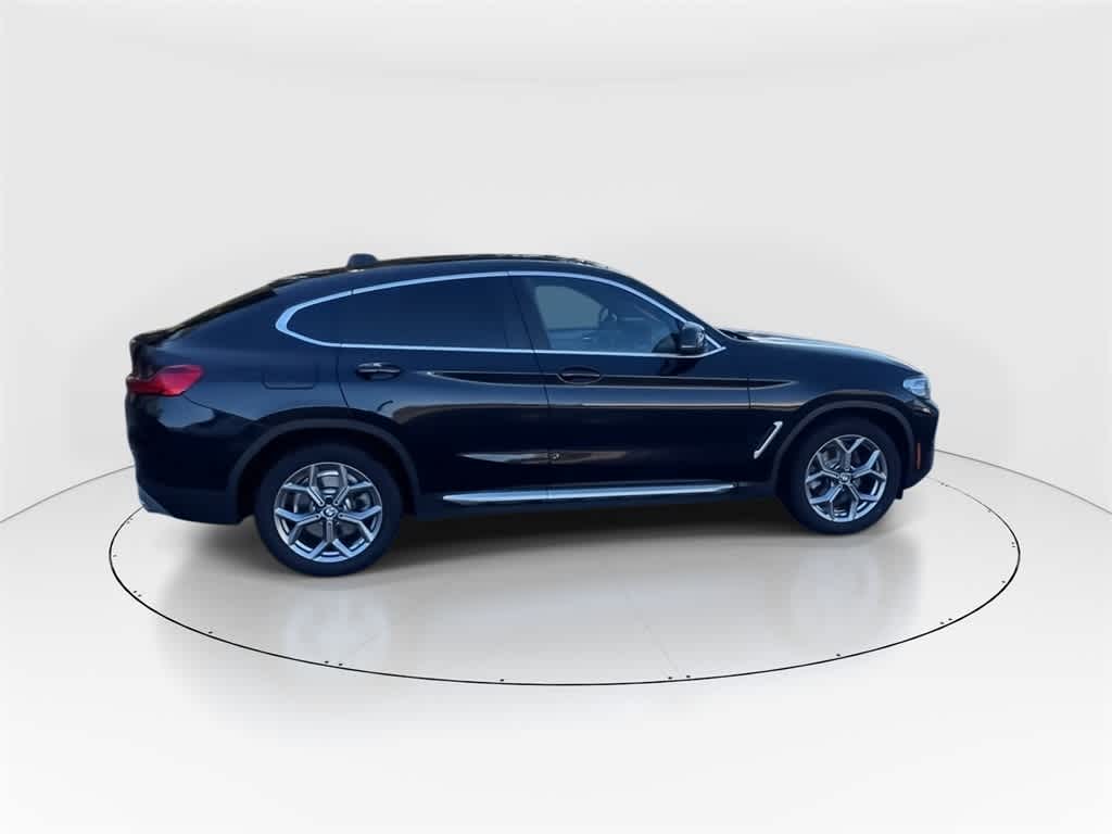 Thumbnail: 2023 BMW X4 - 2