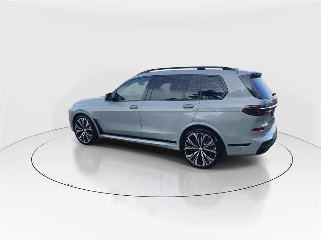 Thumbnail: 2023 BMW X7 - 7