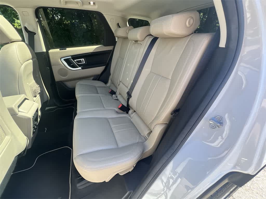 Thumbnail: 2018 Land Rover Discovery Sport - 21