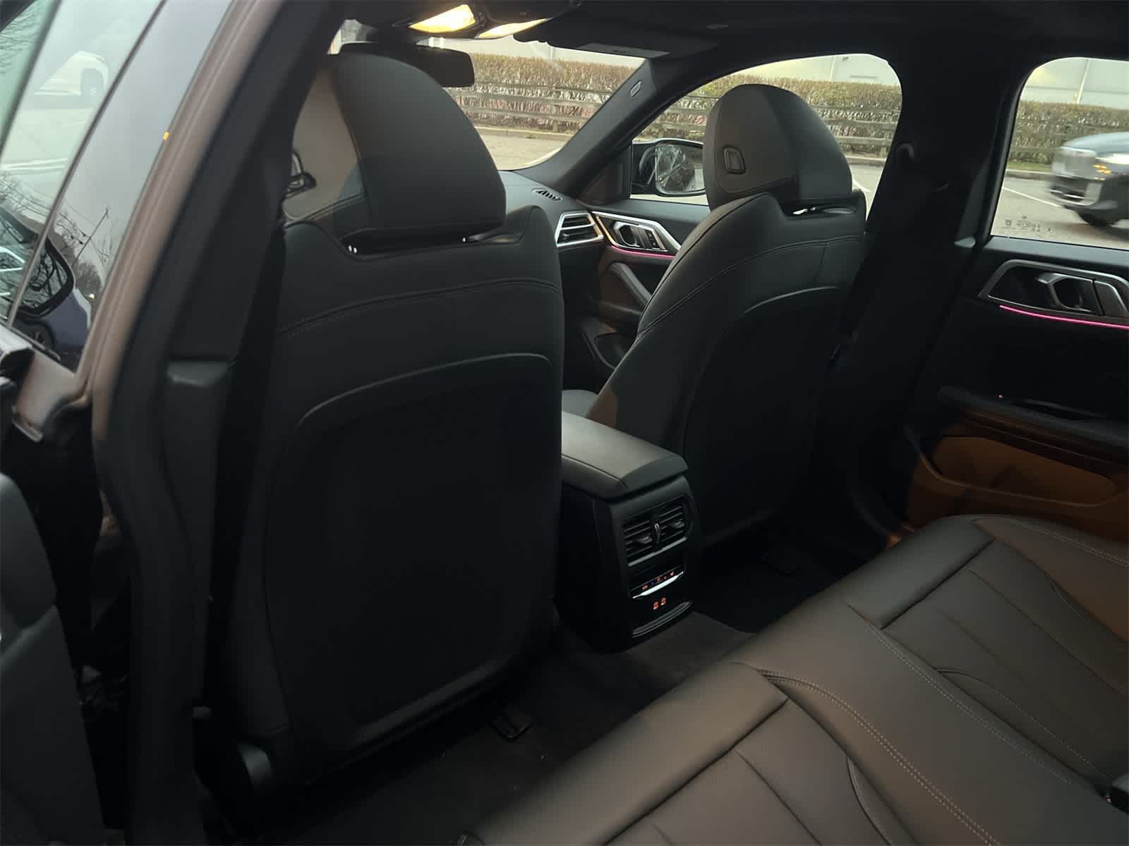 Thumbnail: 2025 BMW i4 - 20