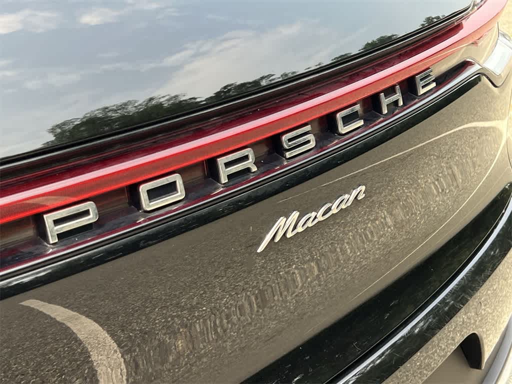 Thumbnail: 2021 Porsche Macan - 15