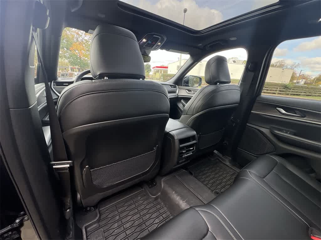 Thumbnail: 2024 Jeep Grand Cherokee - 20