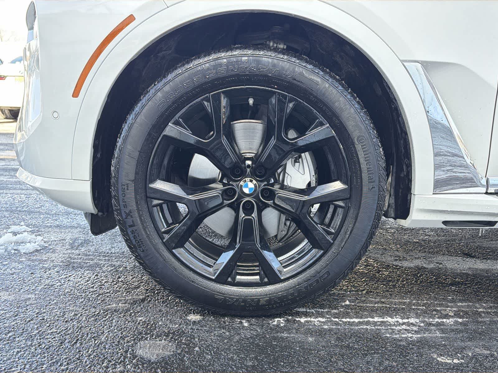 Thumbnail: 2026 BMW X7 - 16