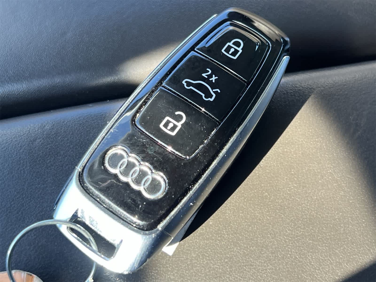 Thumbnail: 2020 Audi A8 - 28