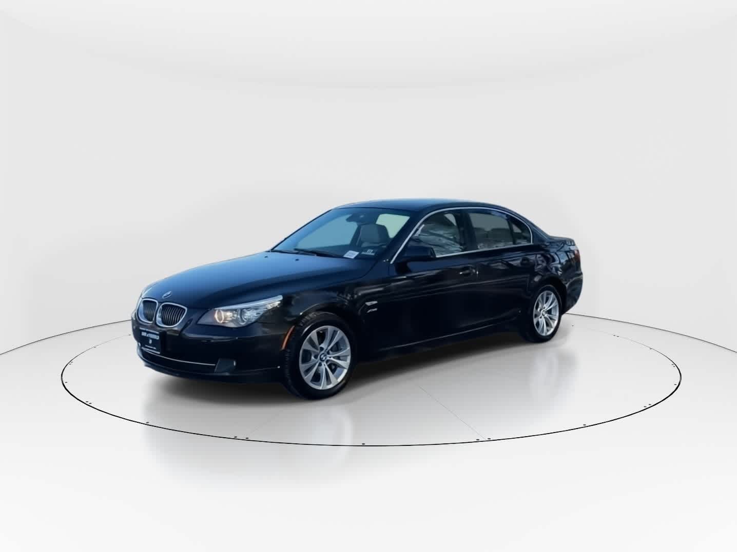 Thumbnail: 2010 BMW 5 Series - 5