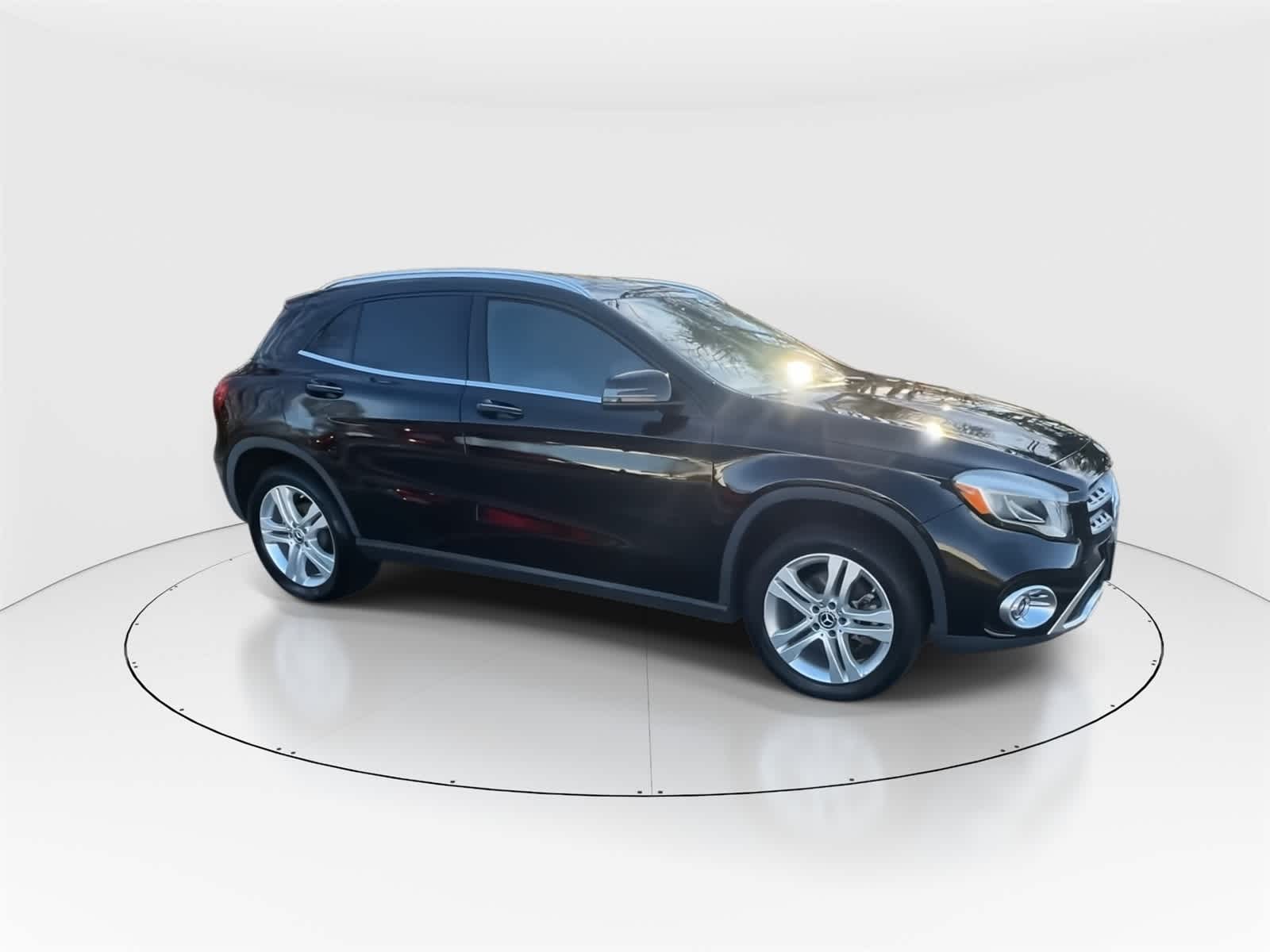 2020 Mercedes Benz GLA 250 4MATIC photo 3