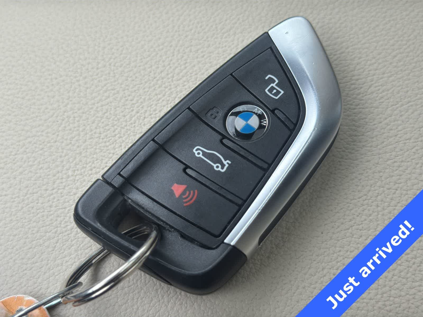 Thumbnail: 2023 BMW i4 - 28