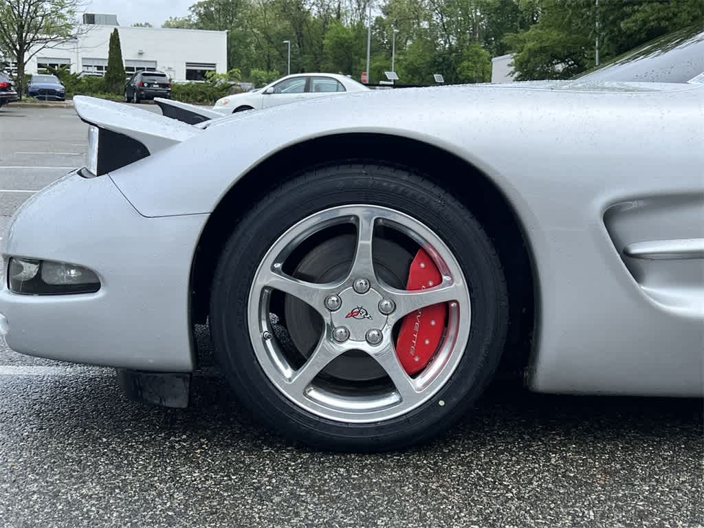 2001 Chevrolet Corvette Base 16