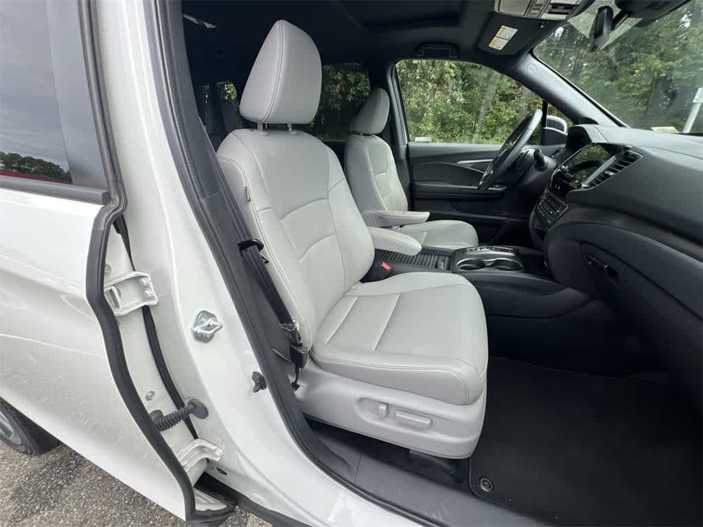 Thumbnail: 2023 Honda Passport - 22