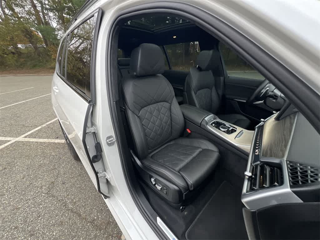 Thumbnail: 2024 BMW X7 - 22