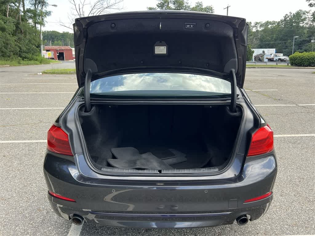 Thumbnail: 2018 BMW 5 Series - 27
