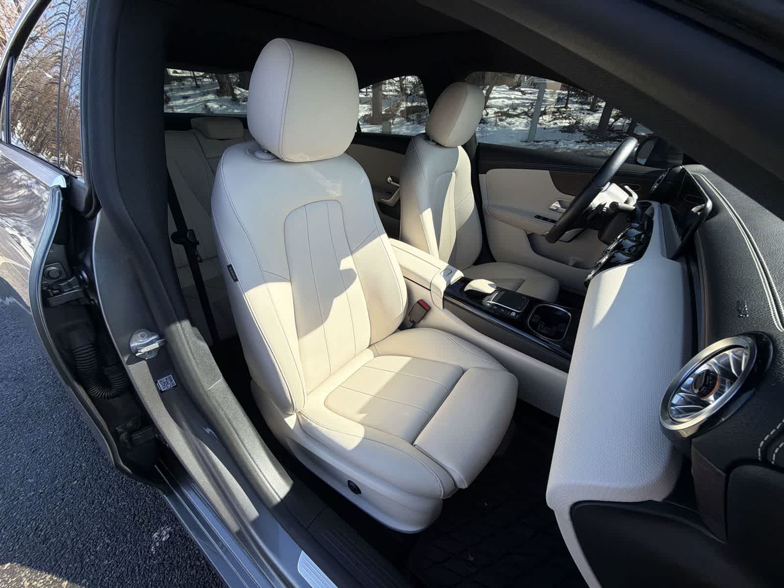 Thumbnail: 2022 Mercedes-Benz CLA - 22