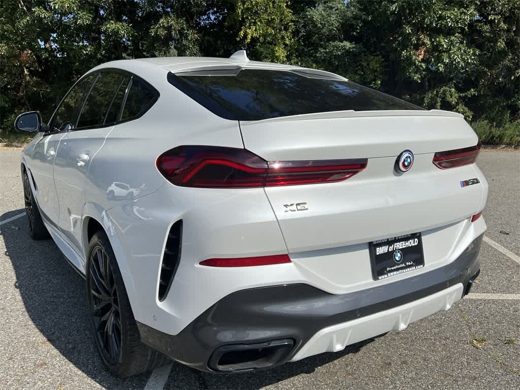 Thumbnail: 2022 BMW X6 - 12