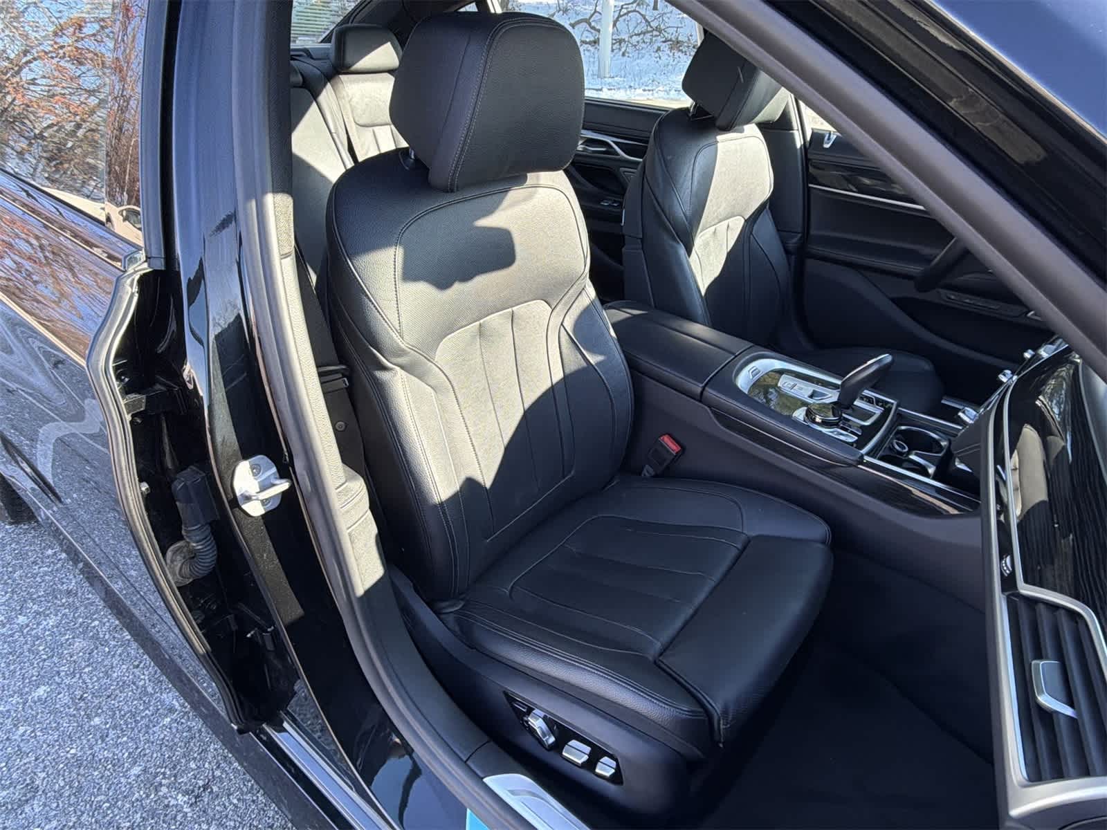 Thumbnail: 2019 BMW 7 Series - 22