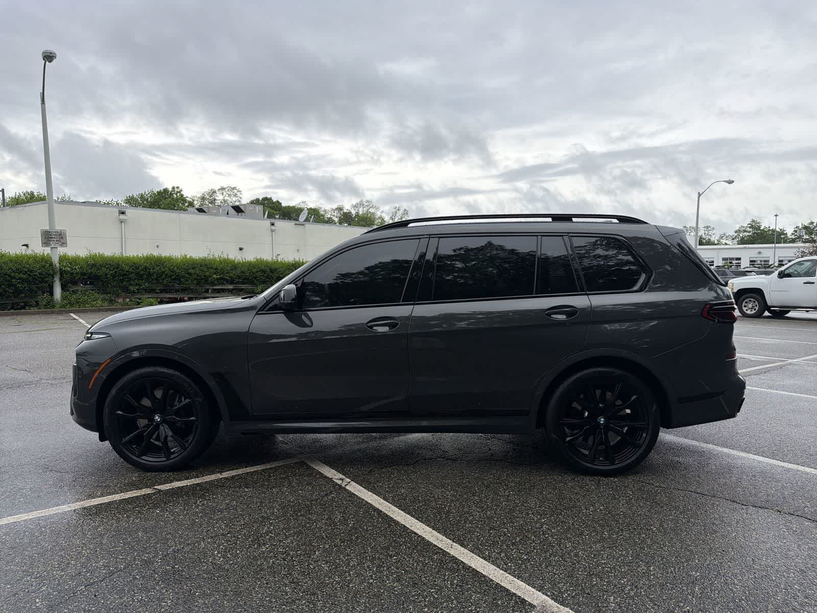 Thumbnail: 2025 BMW X7 - 10