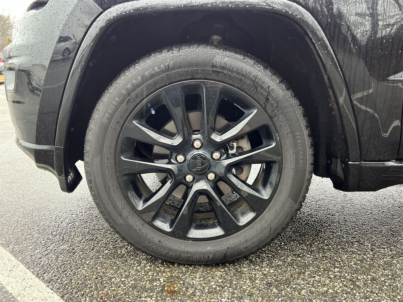 Thumbnail: 2017 Jeep Grand Cherokee - 16