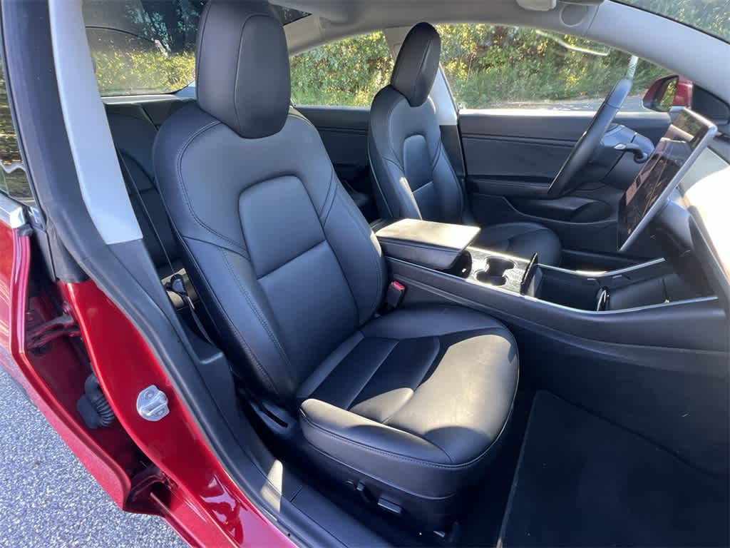 Thumbnail: 2019 Tesla Model 3 - 22