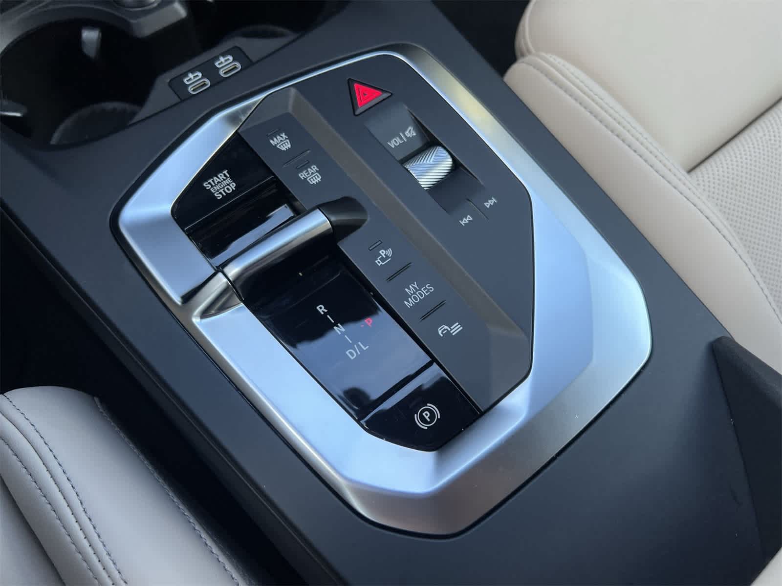 Thumbnail: 2025 BMW 2 Series - 25