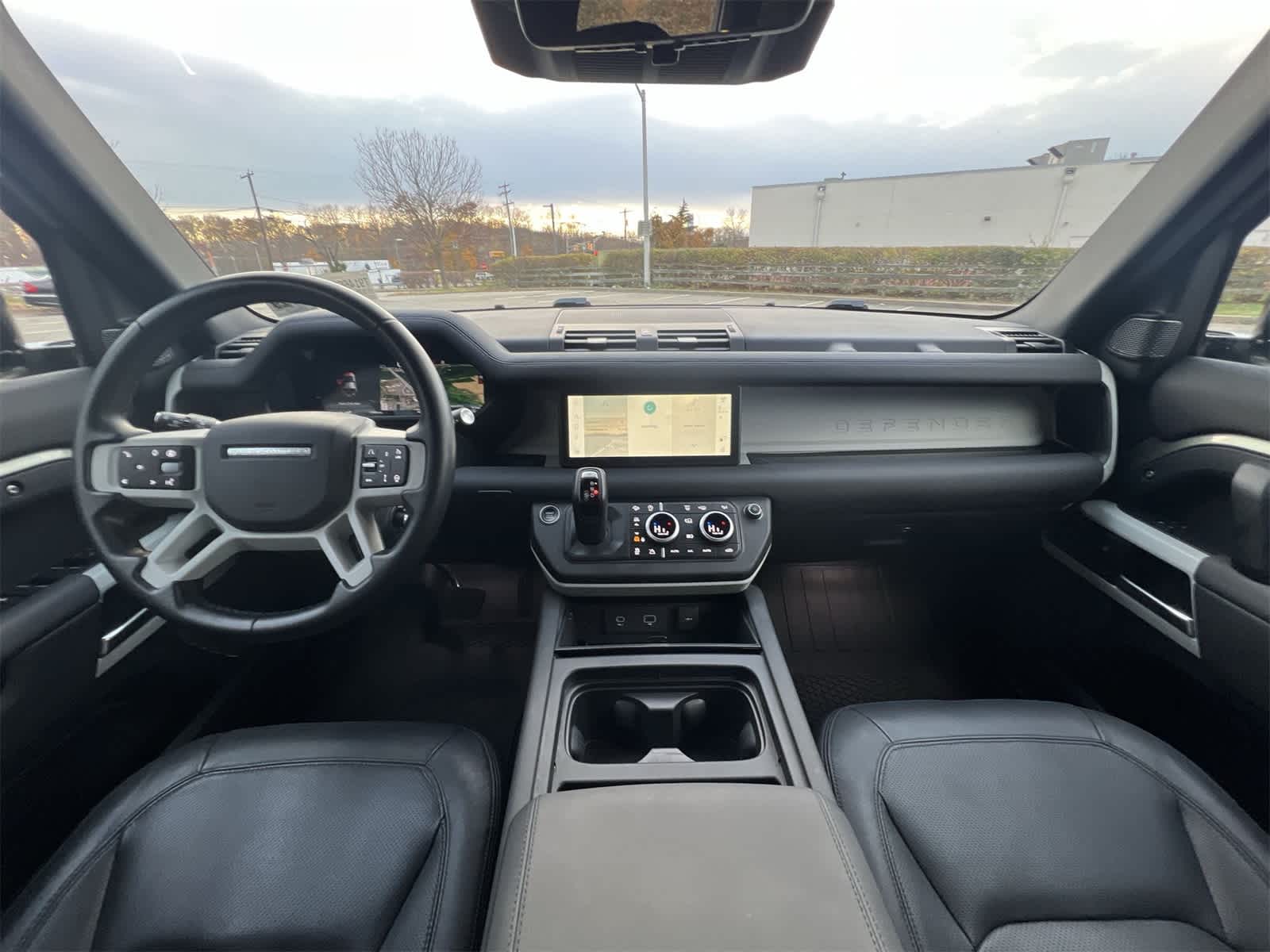 Thumbnail: 2024 Land Rover Defender - 18