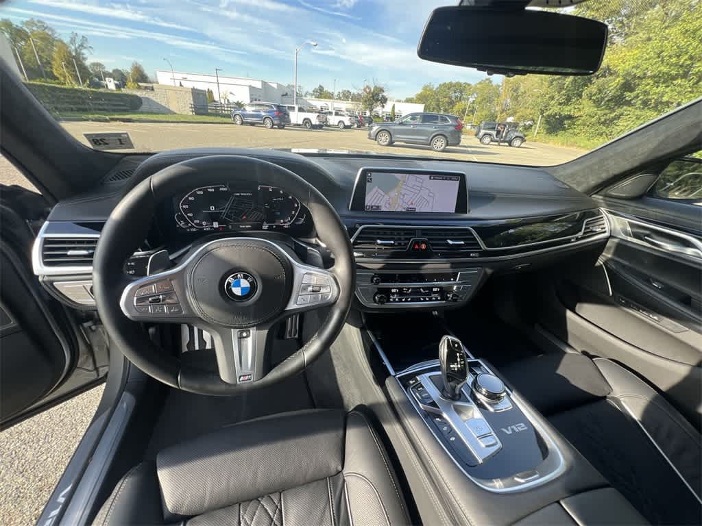 Thumbnail: 2022 BMW 7 Series - 18