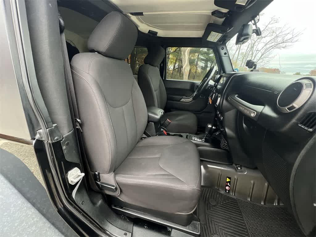 Thumbnail: 2016 Jeep Wrangler - 22