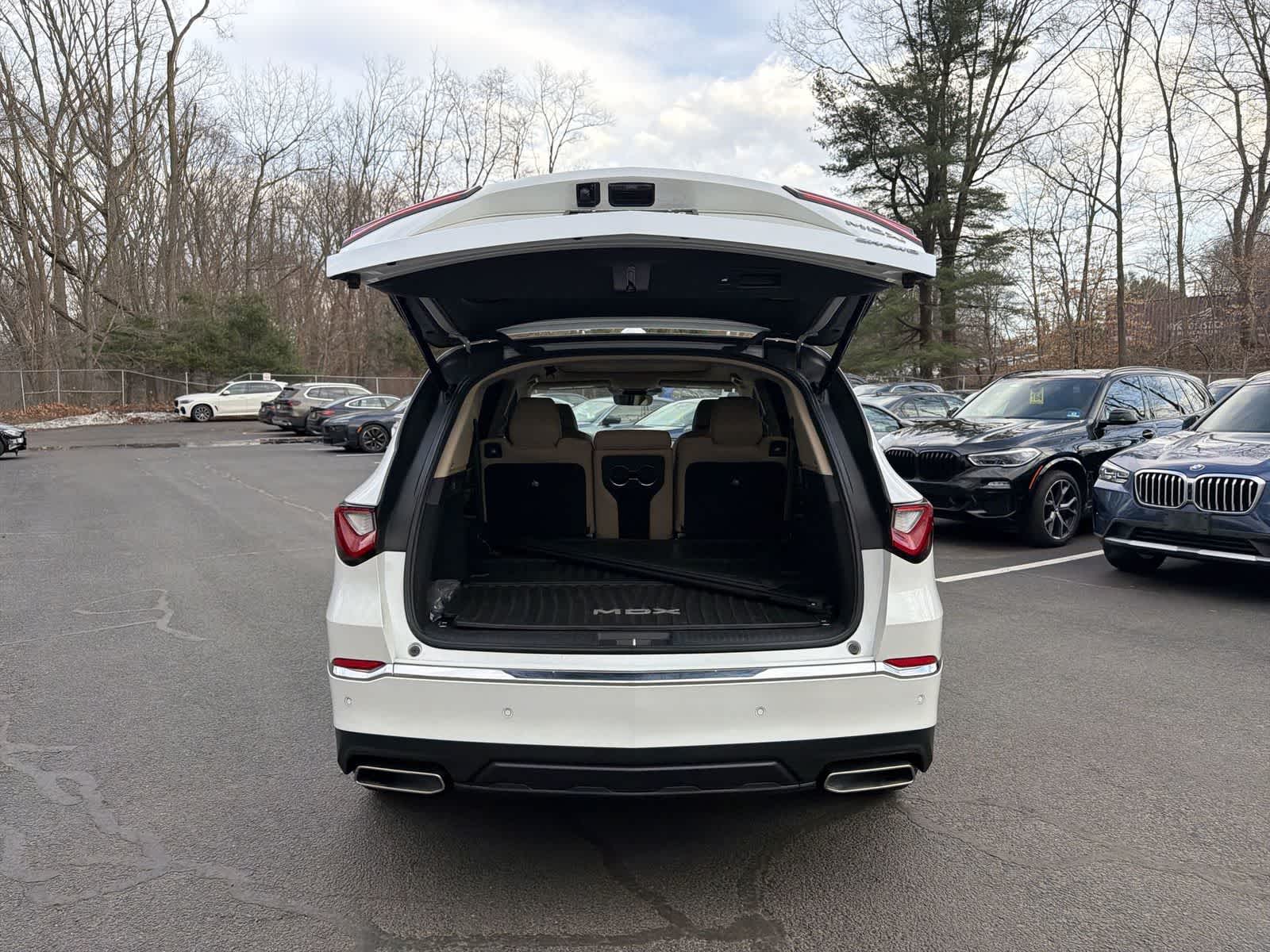 Thumbnail: 2022 Acura MDX - 27