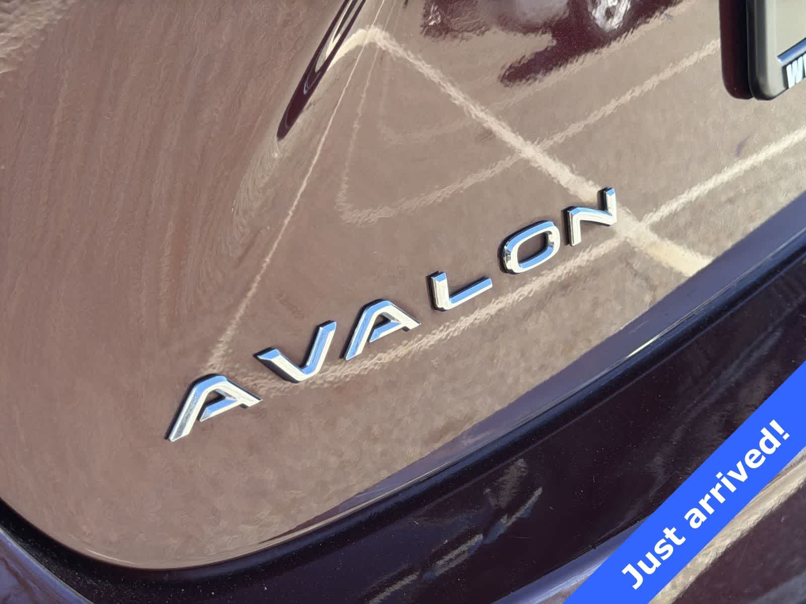 Thumbnail: 2015 Toyota Avalon - 15