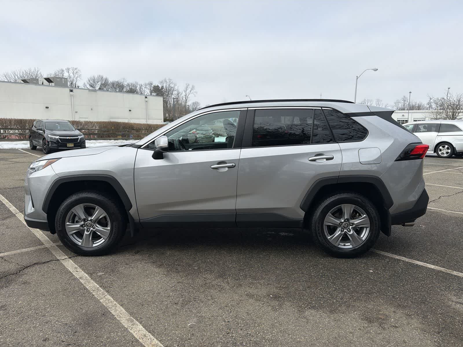 Thumbnail: 2022 Toyota RAV4 - 11