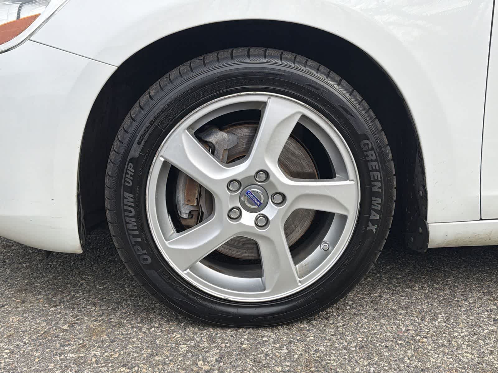 Thumbnail: 2013 Volvo S60 - 16