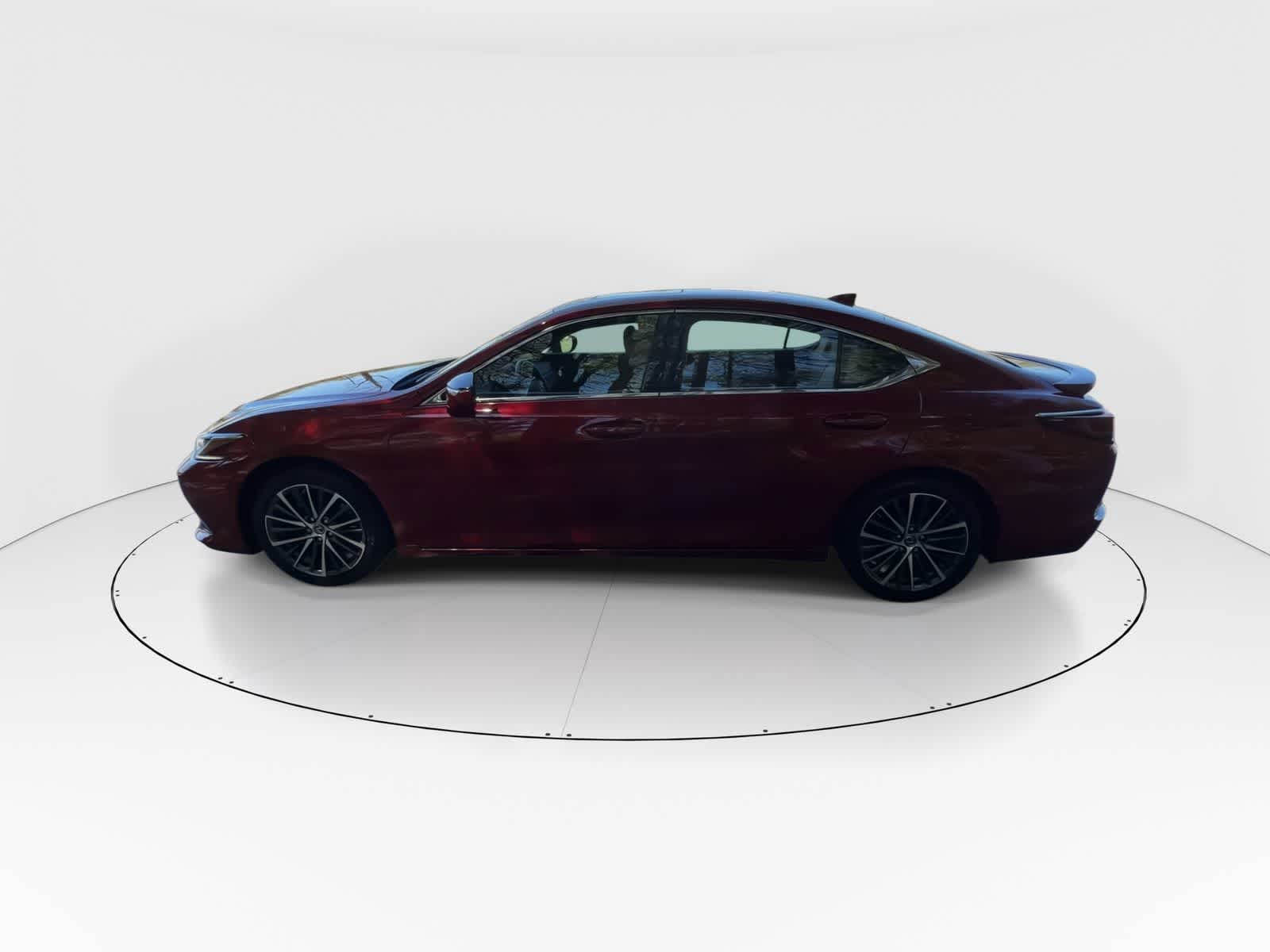Thumbnail: 2022 Lexus ES - 5