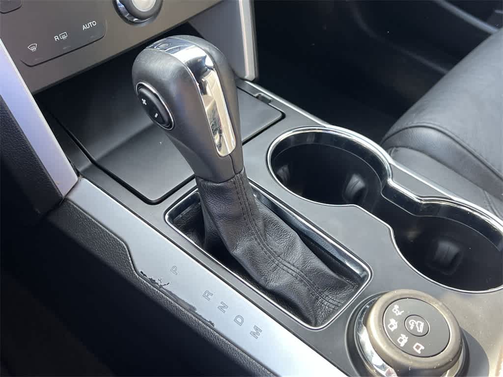 Thumbnail: 2015 Ford Explorer - 25