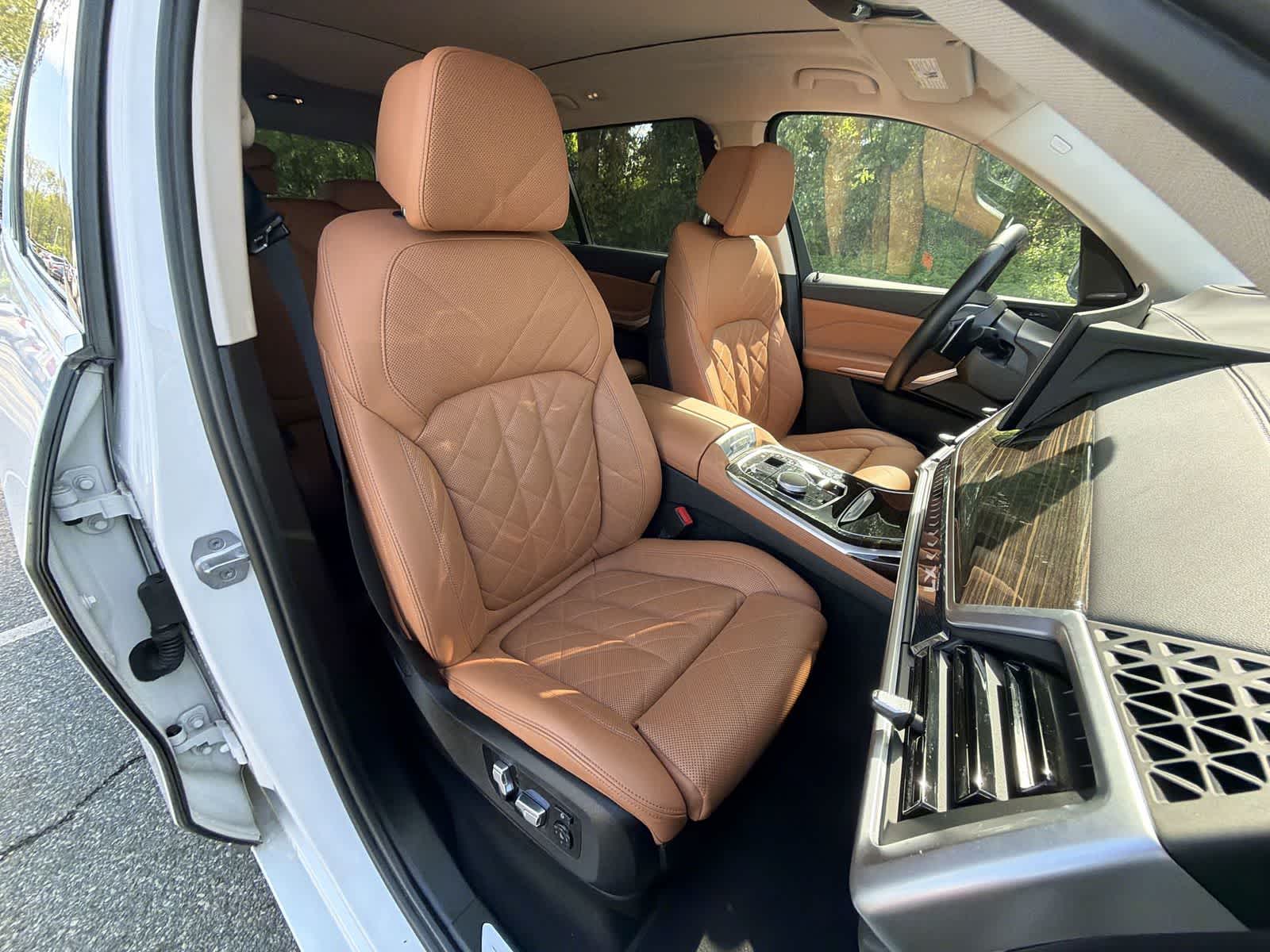 Thumbnail: 2023 BMW X7 - 21
