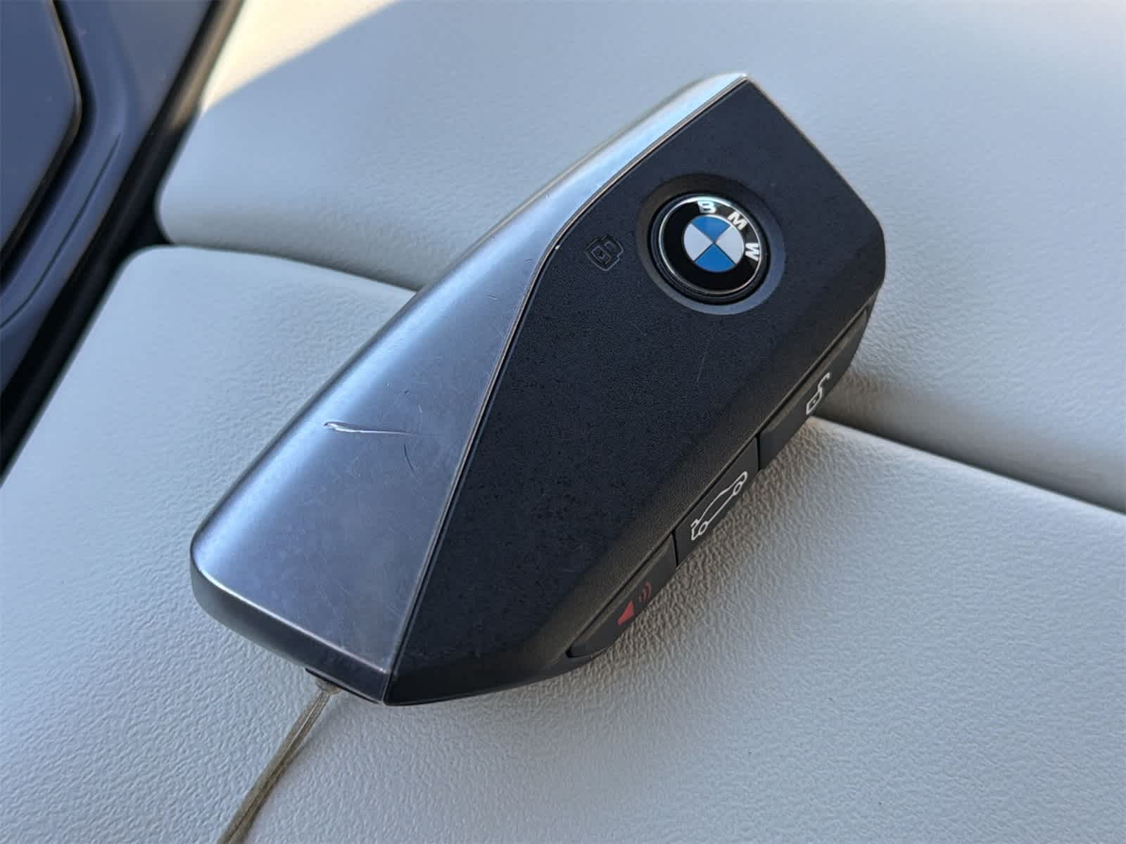 Thumbnail: 2025 BMW i5 - 28