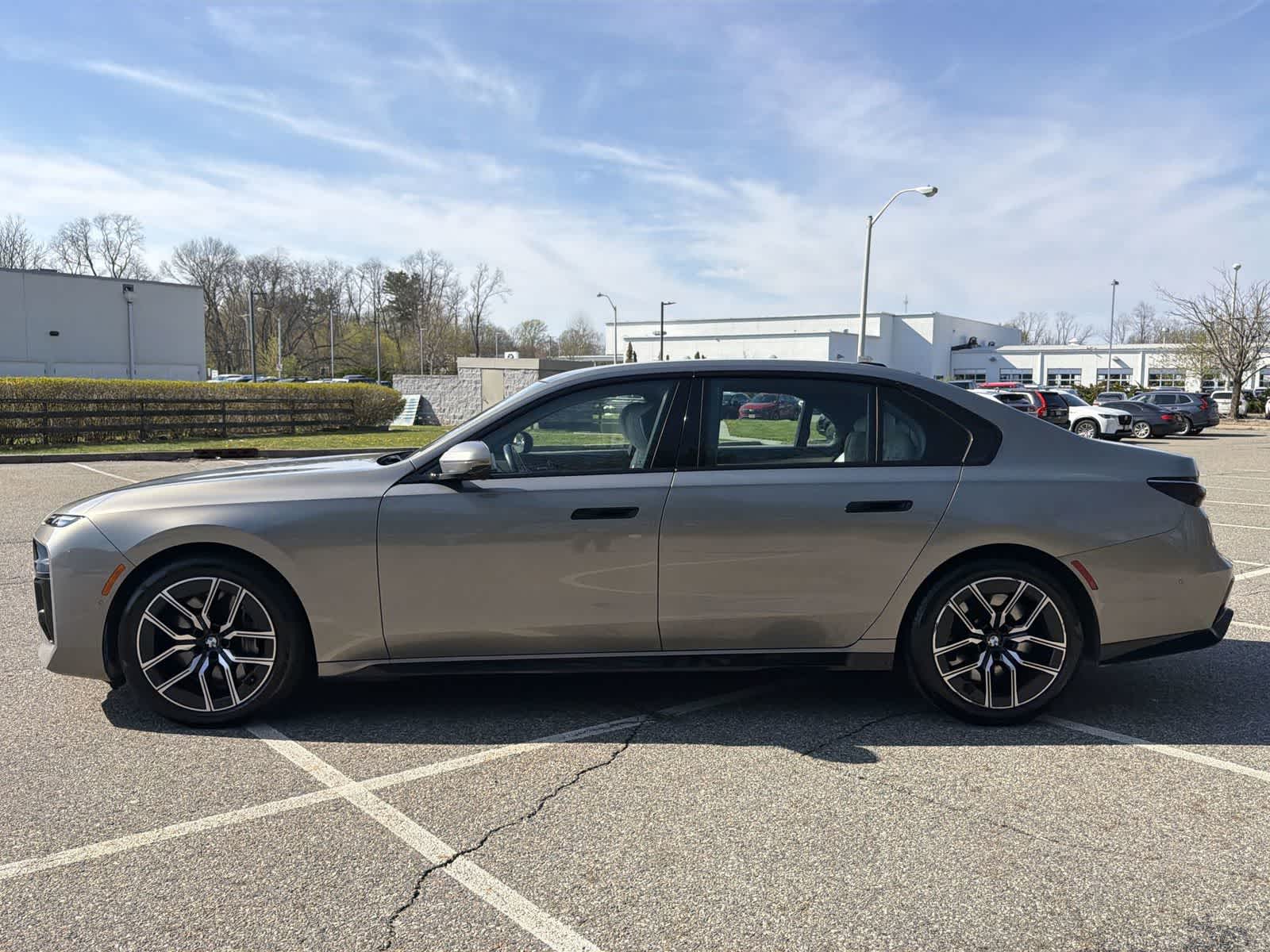 Thumbnail: 2023 BMW 7 Series - 11