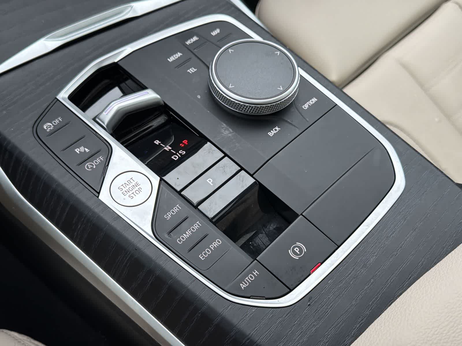 Thumbnail: 2025 BMW 3 Series - 25