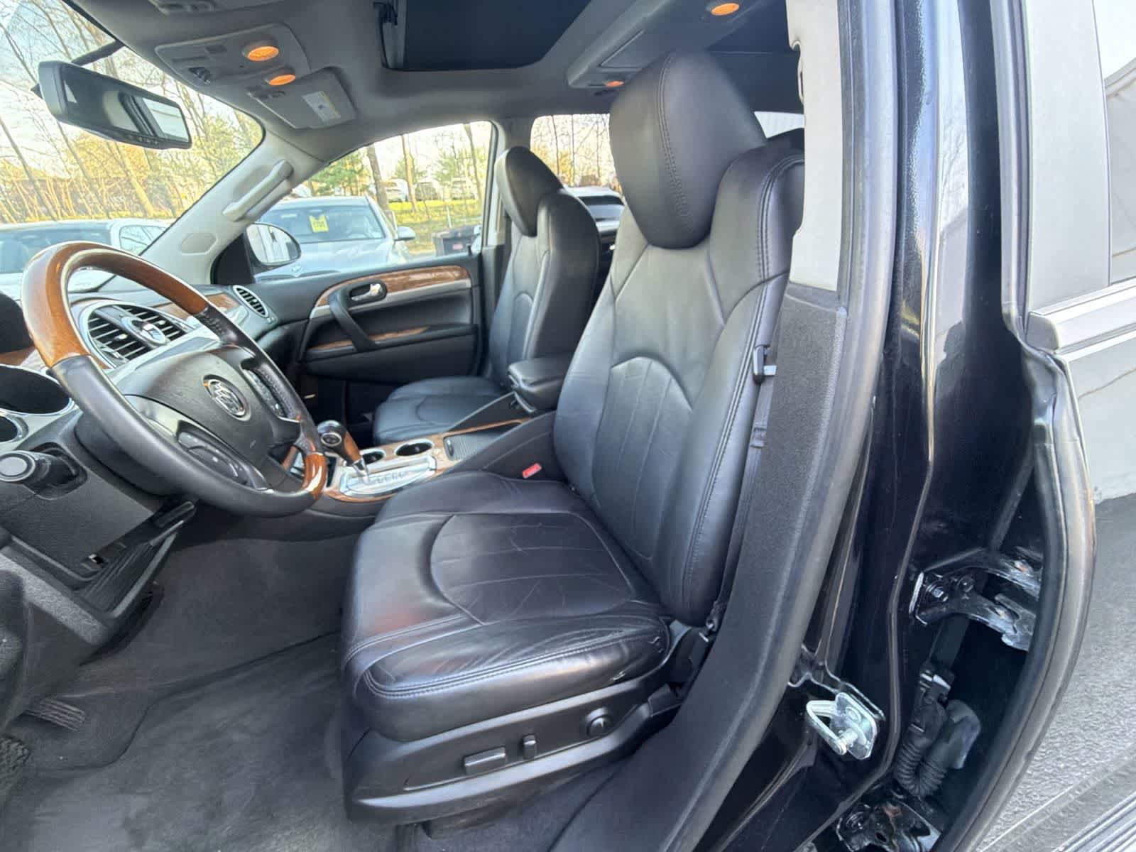 Thumbnail: 2012 Buick Enclave - 19